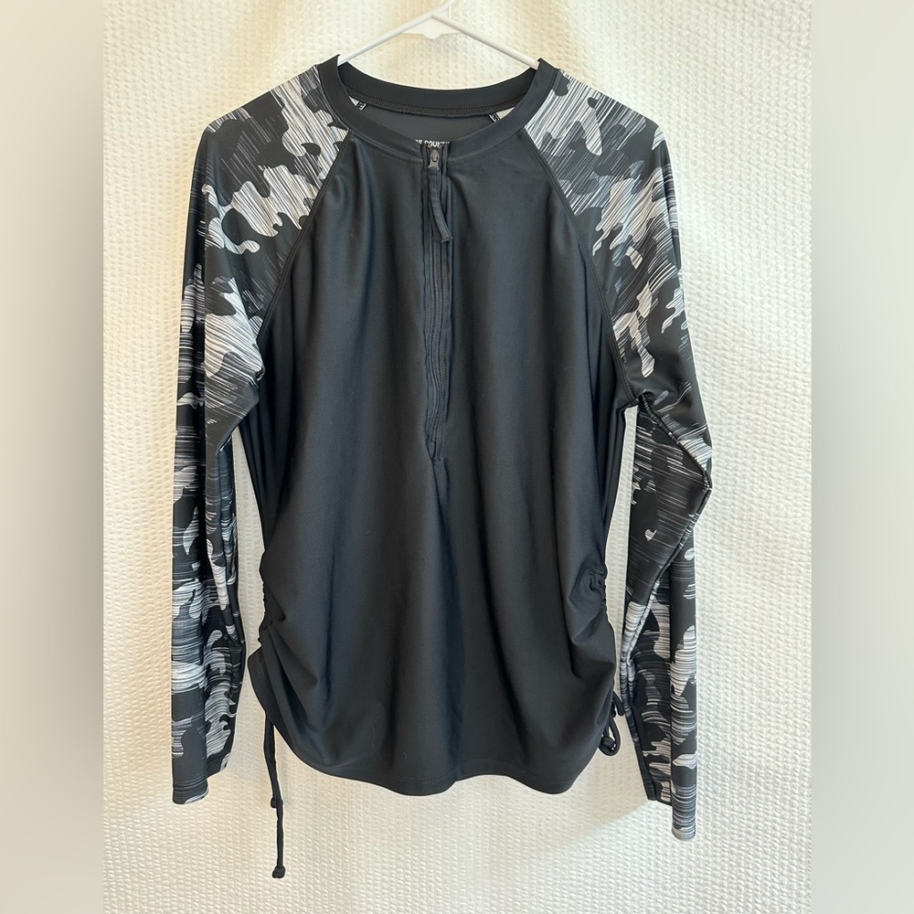 Free Country Women’s Black Gray Camo Rash Guard Sun Block Shirt Size: Large